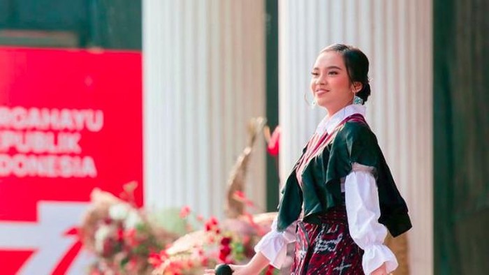 Penampilan Lyodra di Istana Negara saat perayaan HUT ke-77 RI