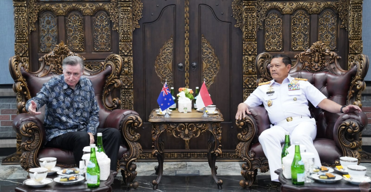 Panglima TNI Laksamana TNI Yudo Margono menerima kunjungan kehomatan Duta besar Selandia Baru Y.M. Kevin Burnett